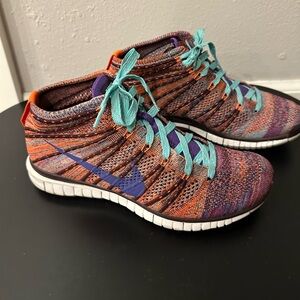 Nike Women's Colorful Flyknit Chukka Knit Running Shoes - Sz. 8
